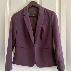 Banana republic, fitted and lined  blazer, worn once, size 2P